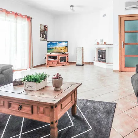 Villa Ash